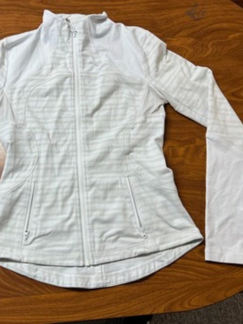 Women's Lululemon White and Ivory Strip Jacket Medium